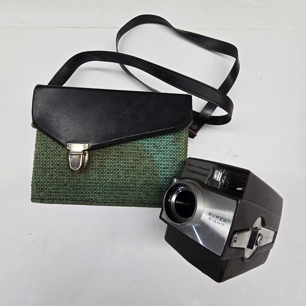 Bell & Howell Autoload Optronic Eye Super 8 Camera W/ Case * Untested Parts Only